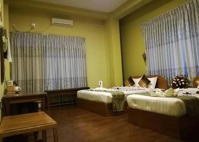 Gold Star Hotel